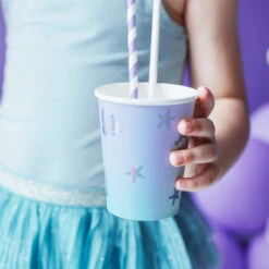 Partydeco Pappbecher „Narwal“