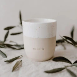 Steingut-Becher „Namaste“