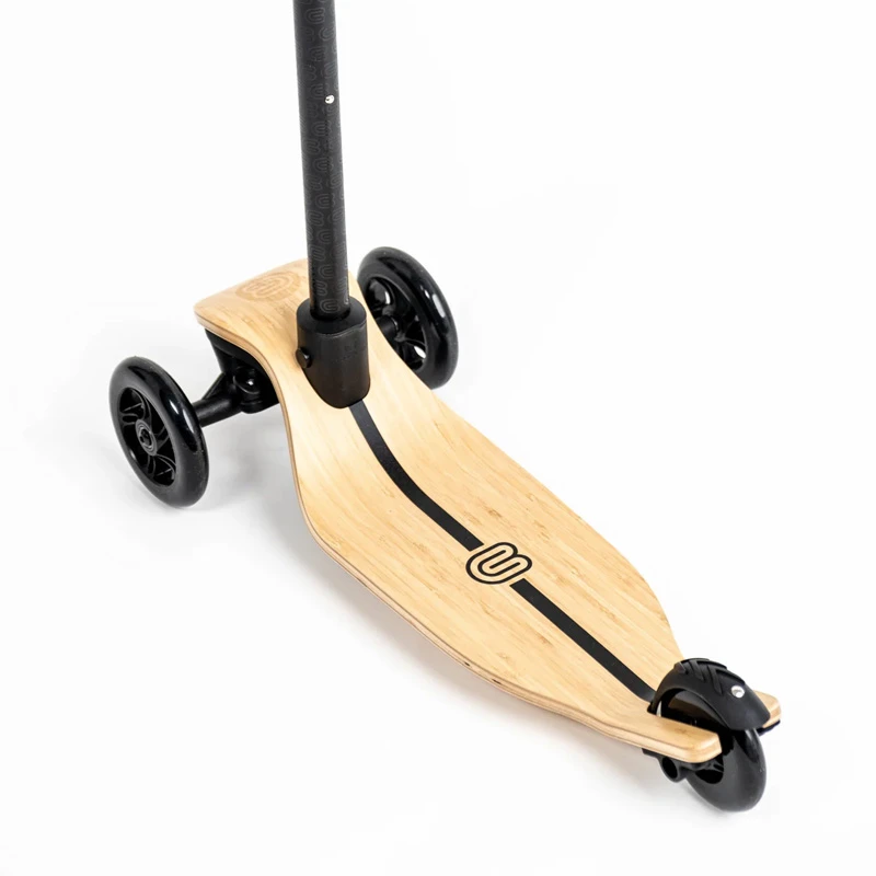 Tretroller Boo „Black Line“ Von CROOZABOO 6 Tretroller Boo „Black Line“ Von CROOZABOO – Bild 4