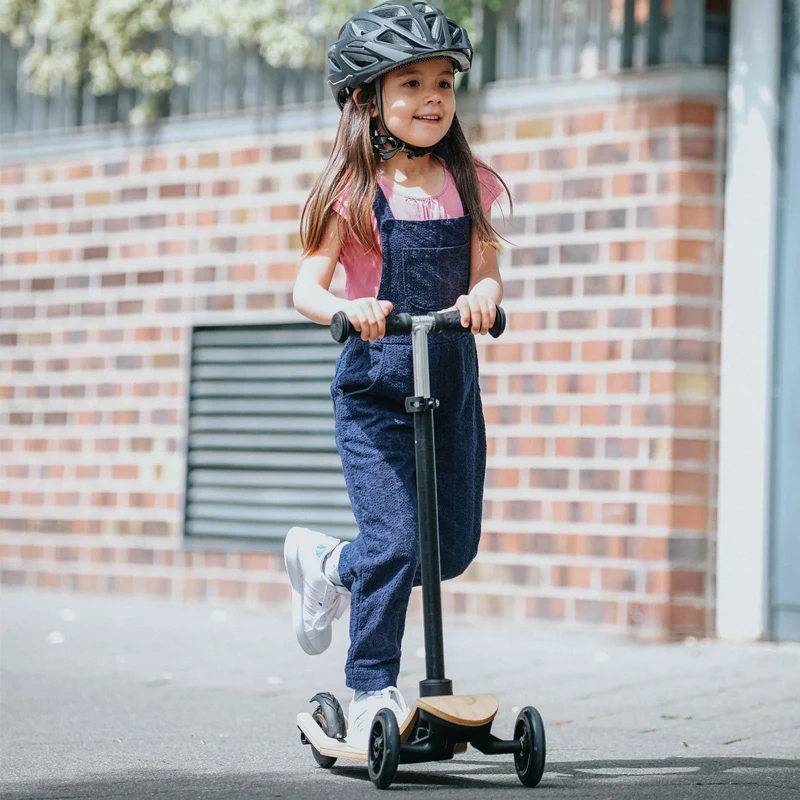 Tretroller Boo „Black Line“ Von CROOZABOO 7 Tretroller Boo „Black Line“ Von CROOZABOO – Bild 5